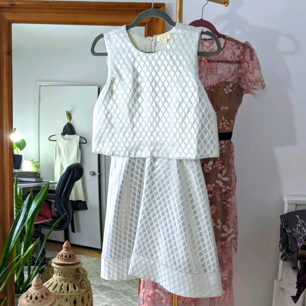 Beautiful Silvery White Cocktail dress